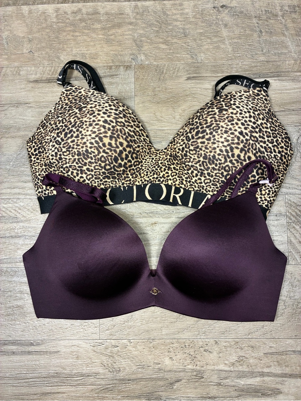 Victoria Secret 2 No Wire Bras So Obsessed Padded Leopard Satin Logo